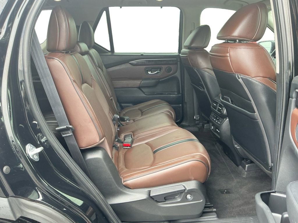Used 2023 Honda Pilot Elite image 23
