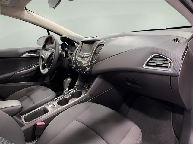 Used 2016 Chevrolet Cruze LT w/ Convenience Package FWD image 13