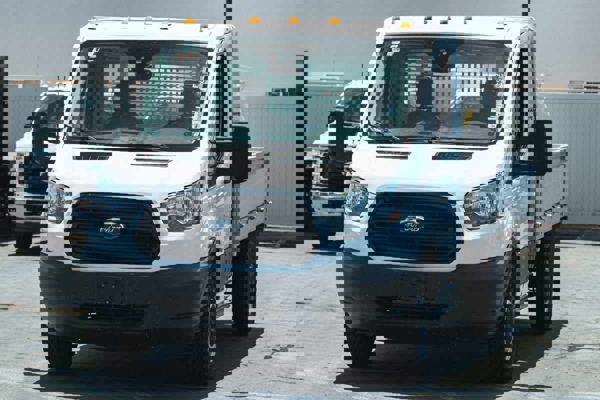 Used 2018 Ford Transit 250 138 image 3