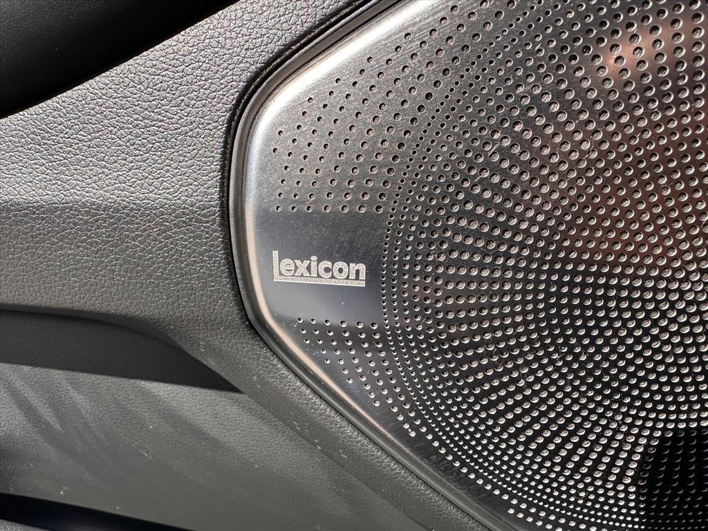 Used 2017 Genesis G90 3.3T Premium image 15