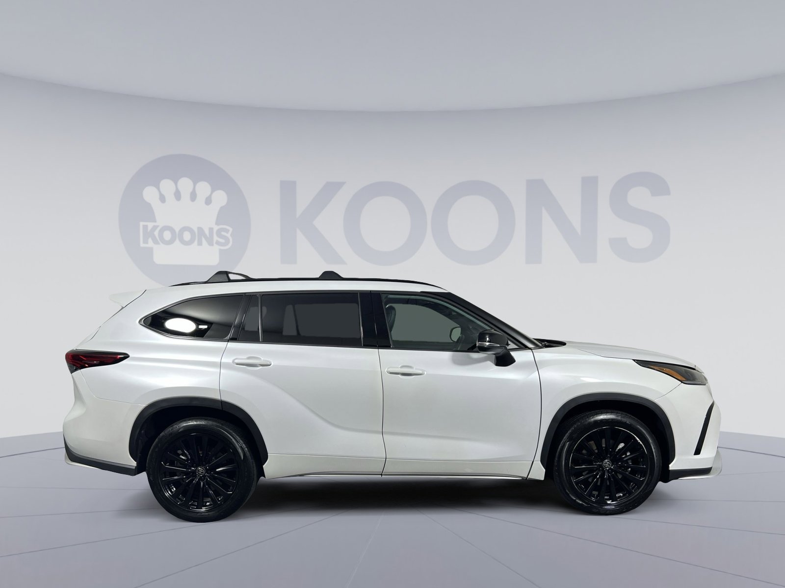 Used 2023 Toyota Highlander XSE image 8