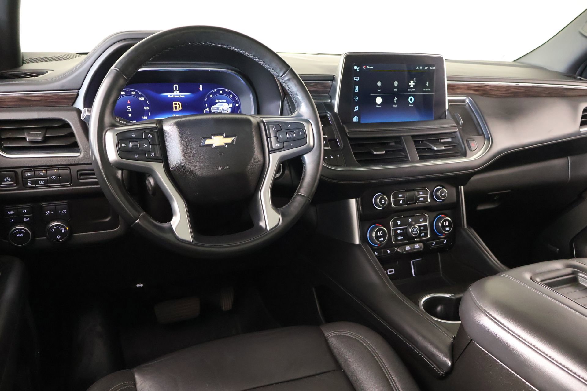 Used 2023 Chevrolet Tahoe LT w/ Luxury Package image 2