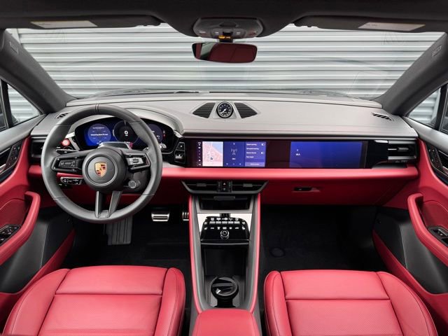 New 2026 Porsche Macan 4S Electric AWD/4WD image 18