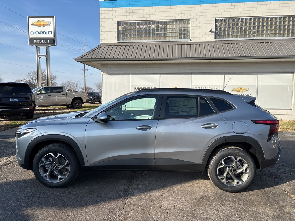 New 2026 Chevrolet Trax LT w/ Driver Confidence Package image 5