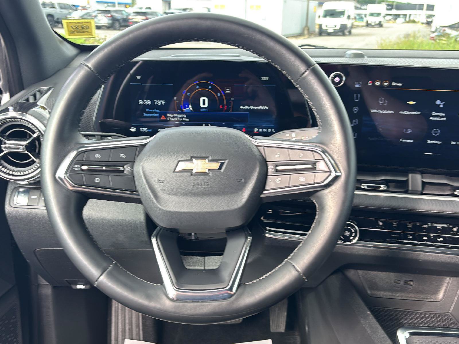 Used 2026 Chevrolet Equinox LT AWD/4WD image 17