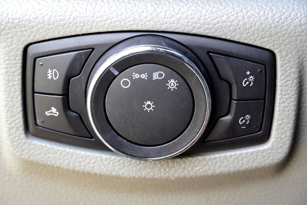 Used 2015 Ford F150 XLT w/ Equipment Group 302A Luxury image 24