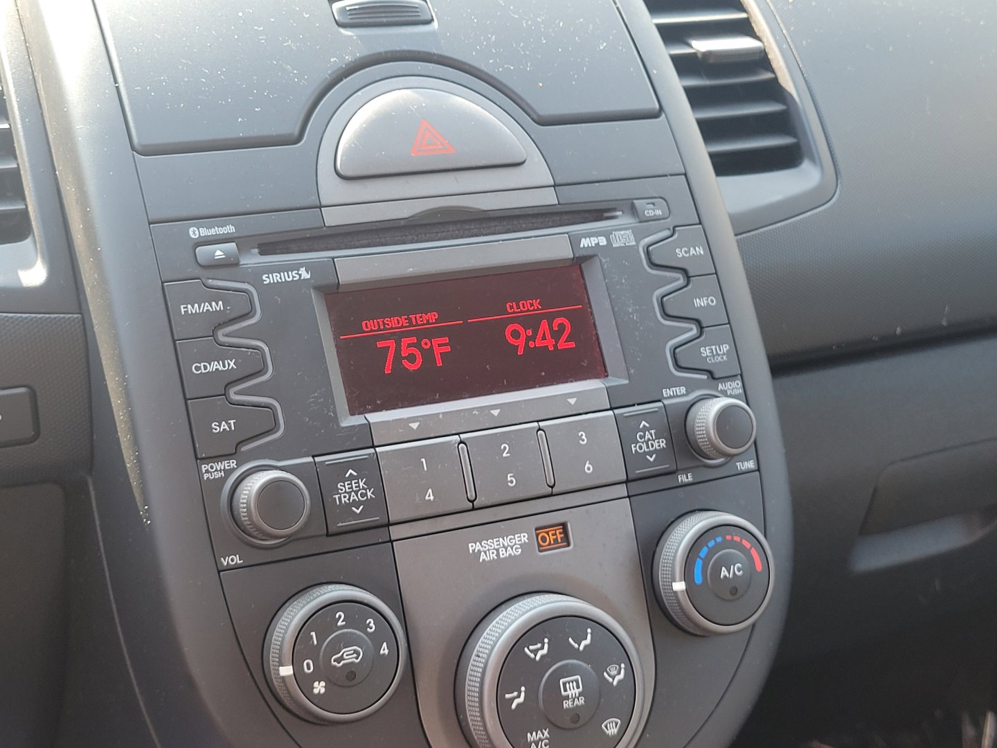 Used 2010 Kia Soul + w/ Audio Pkg FWD image 25
