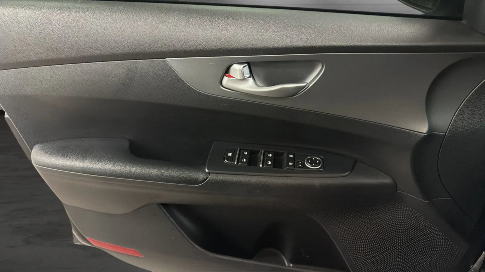 Used 2021 Kia Forte LXS FWD image 16