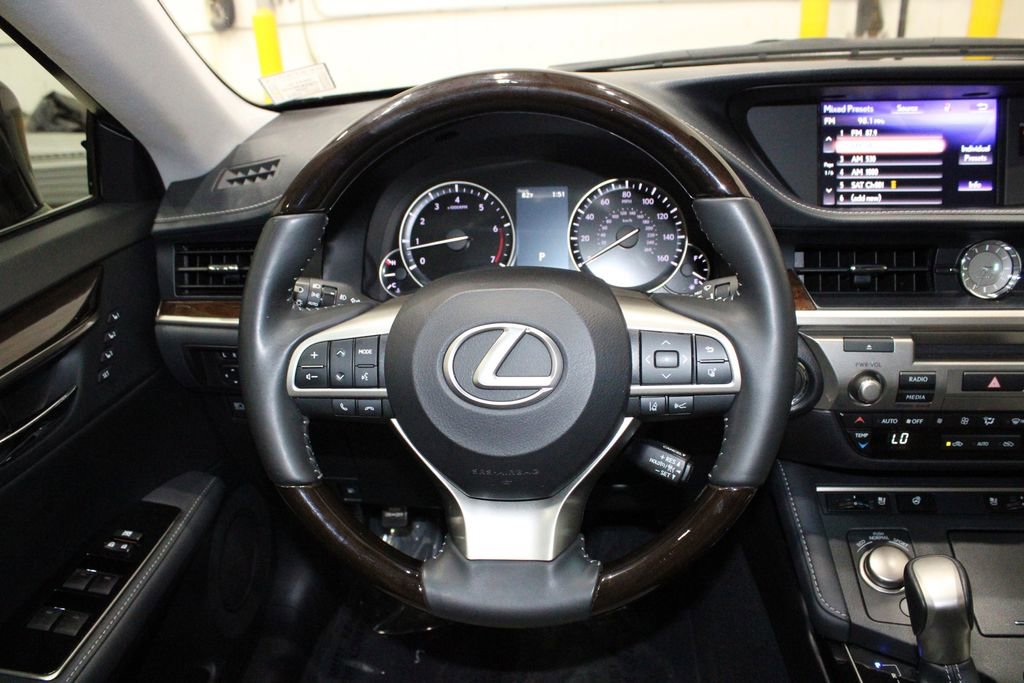 Used 2018 Lexus ES 350 image 24
