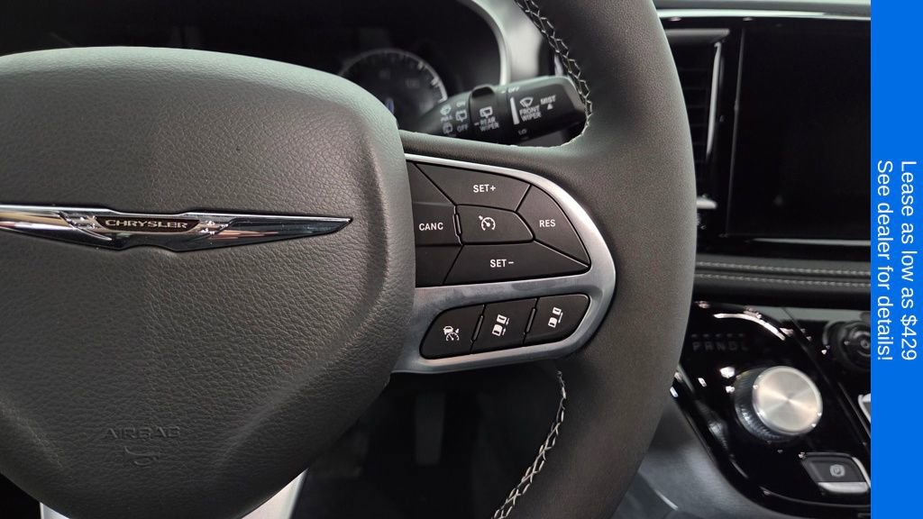 New 2026 Chrysler Pacifica Select FWD image 18