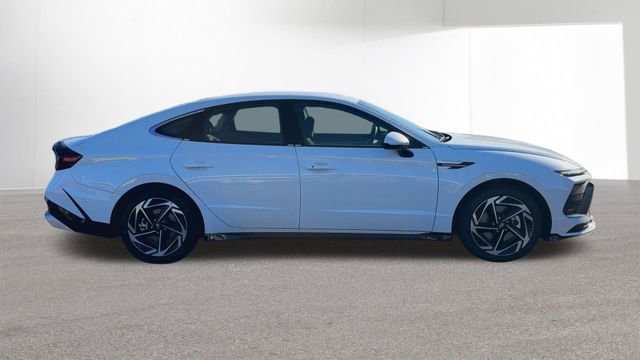 New 2026 Hyundai Sonata SEL FWD image 10
