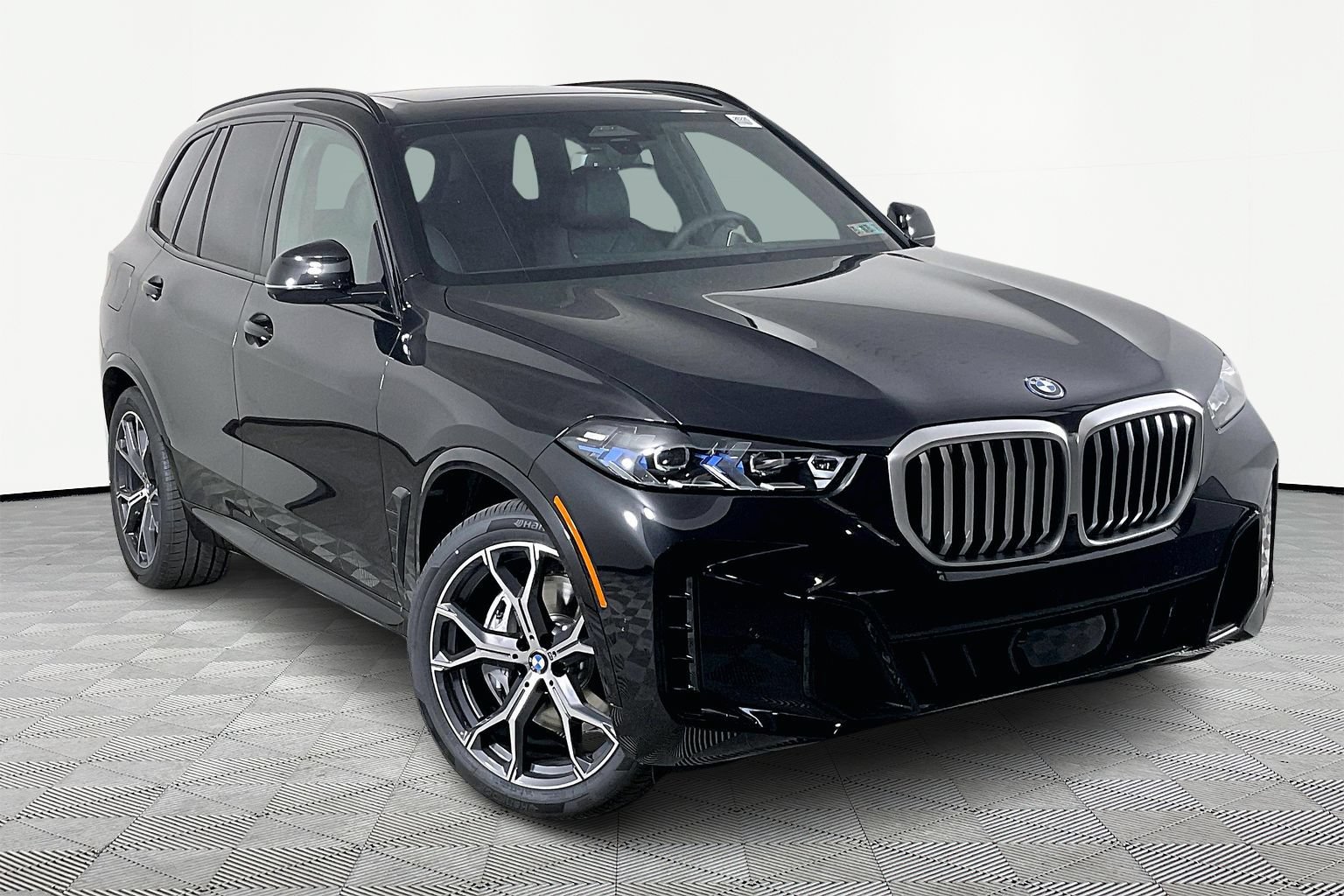 New 2026 BMW X5 xDrive50e AWD/4WD image 2