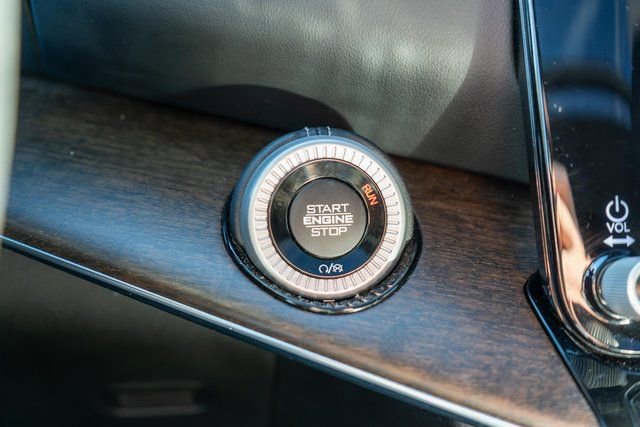 Used 2023 Jeep Grand Wagoneer 4WD w/ Flexible Seating Group image 37