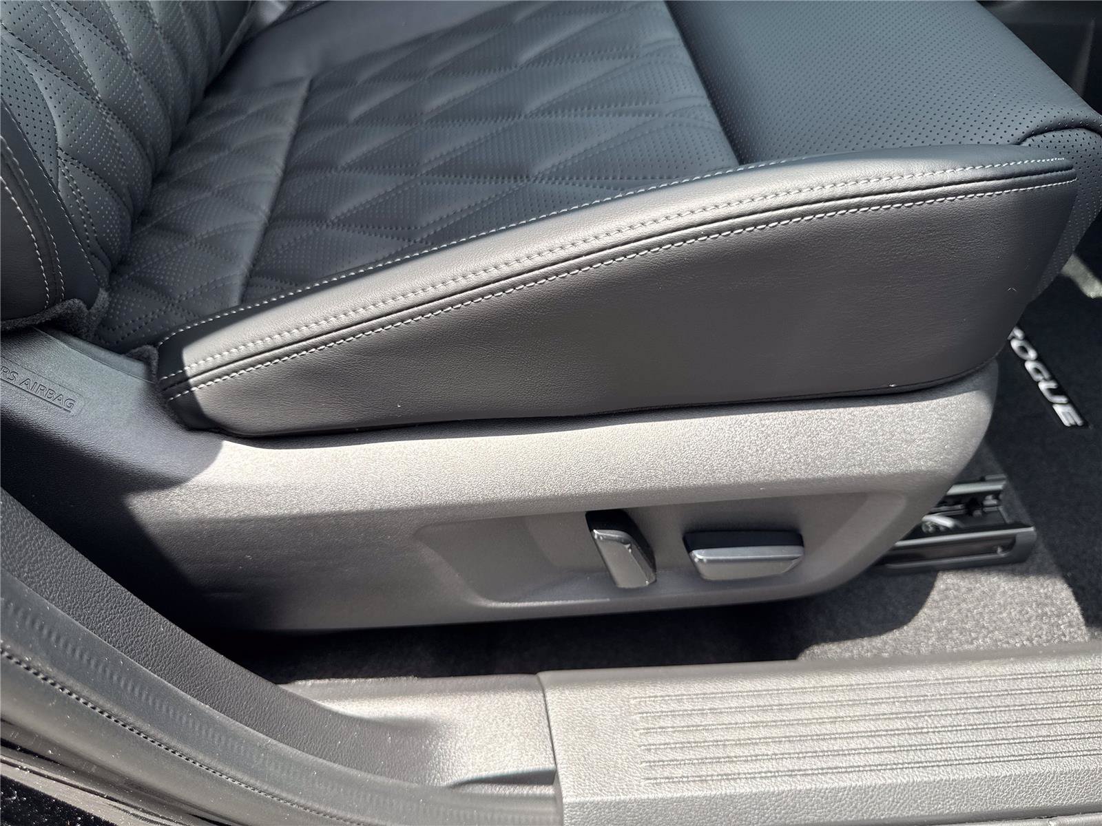 New 2026 Nissan Rogue Platinum AWD/4WD image 37