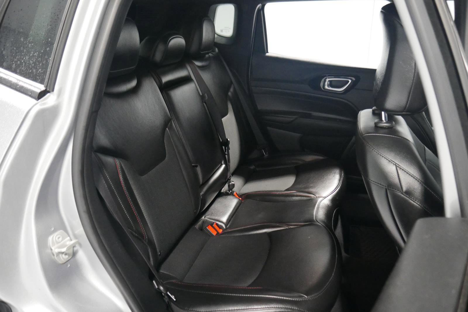 Used 2023 Jeep Compass Trailhawk image 16