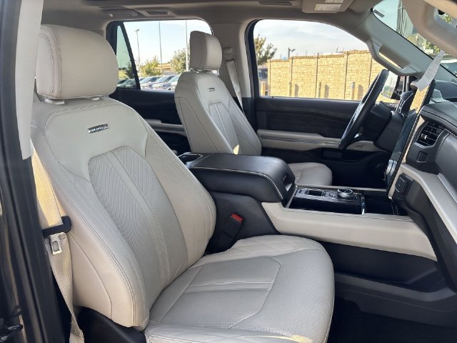 Certified 2024 Ford Expedition Platinum RWD image 35