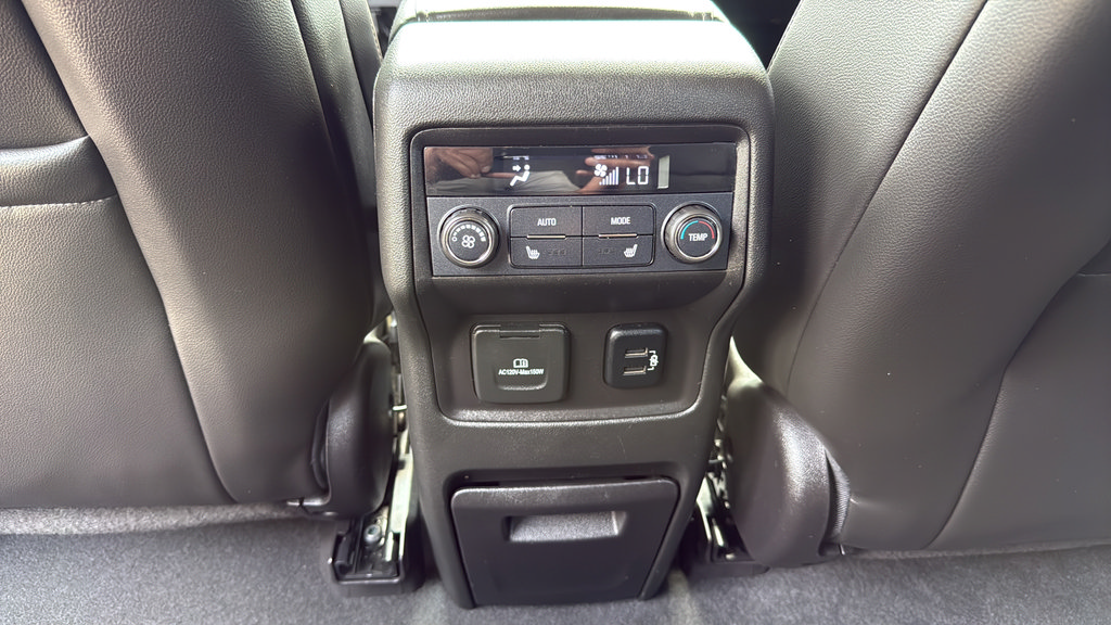 Used 2017 GMC Acadia Denali w/ Technology Package AWD/4WD image 17