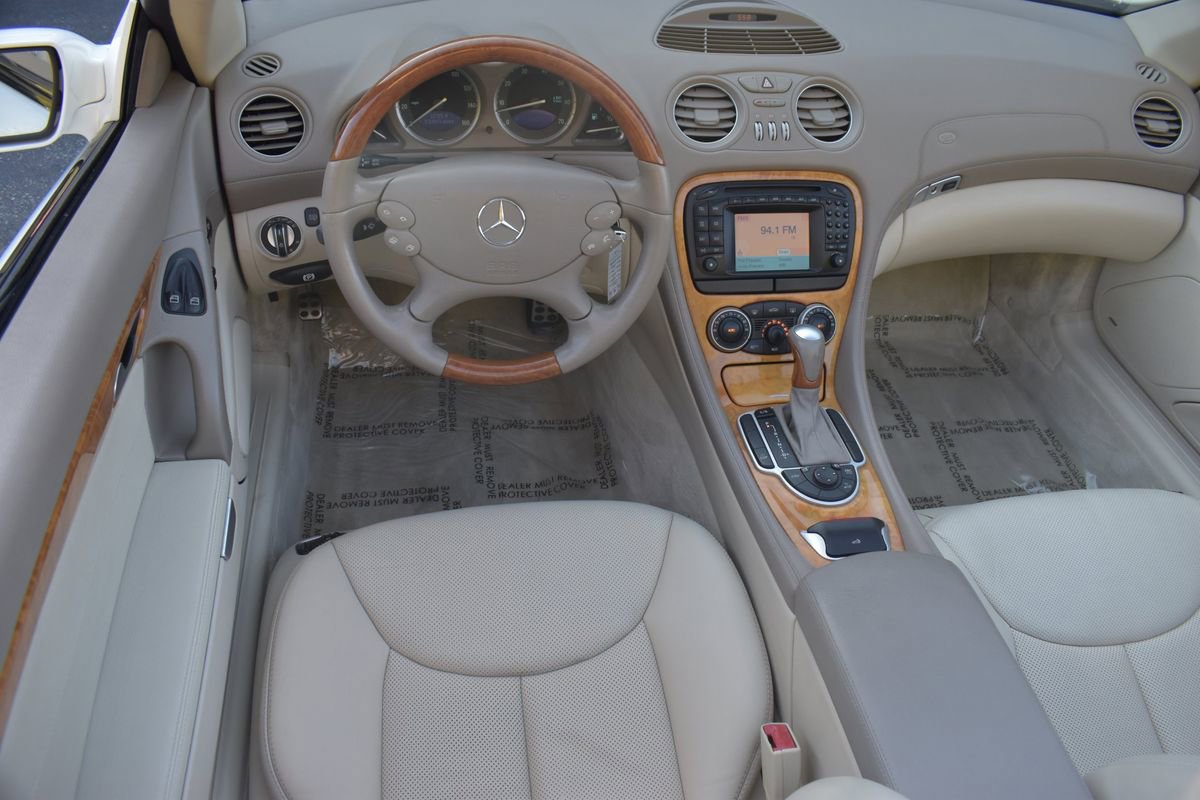Used 2004 Mercedes-Benz SL 500 w/ Comfort Pkg image 23