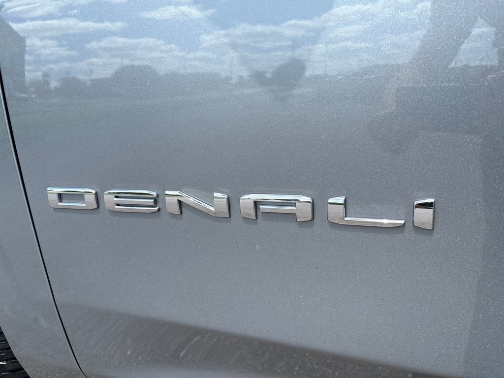Used 2023 GMC Yukon Denali w/ Max Trailering Package AWD/4WD image 12