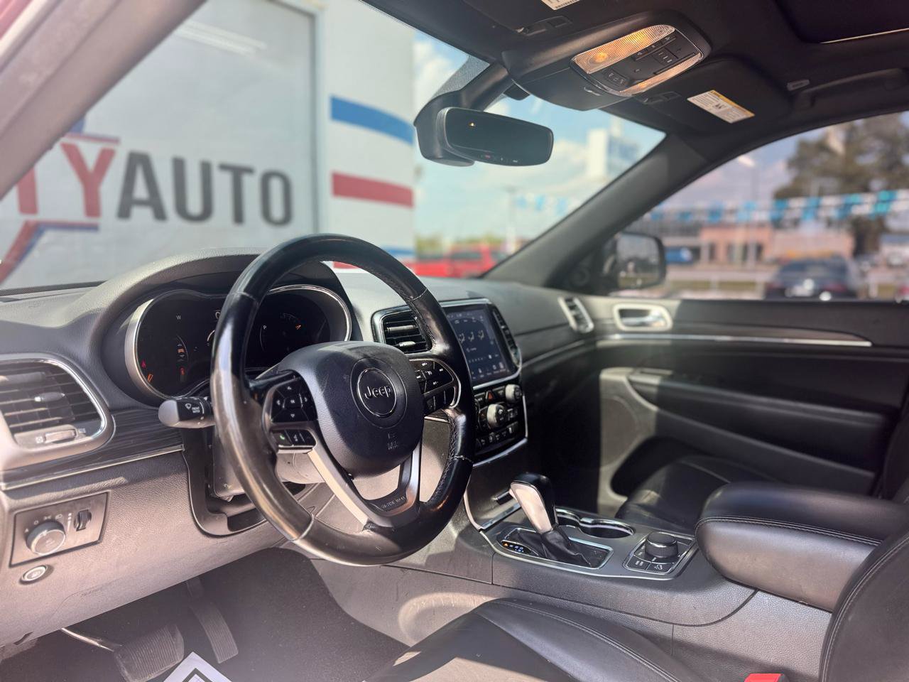 Used 2020 Jeep Grand Cherokee Limited AWD/4WD image 35