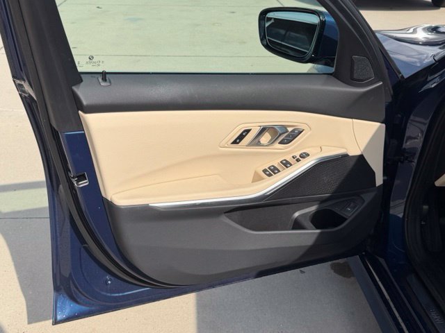Used 2024 BMW 330i Sedan w/ Premium Package RWD image 11