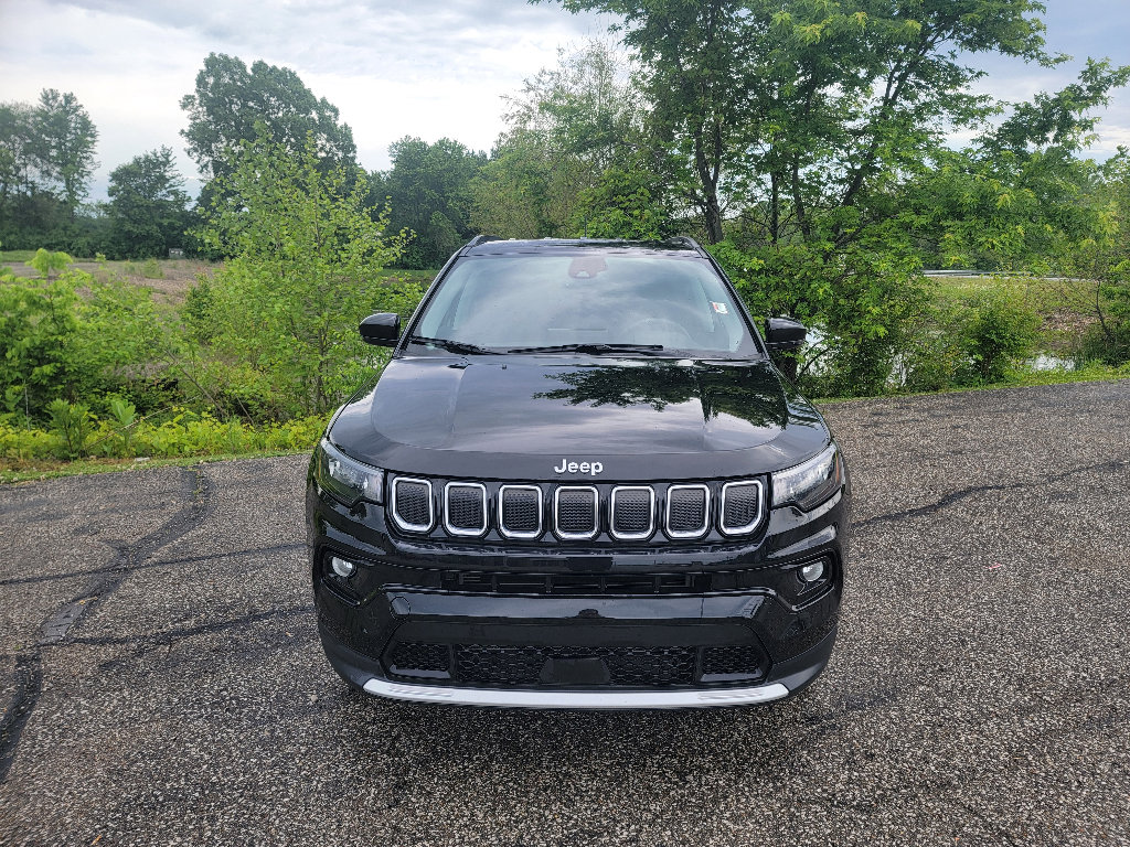 Used 2022 Jeep Compass Limited AWD/4WD image 2
