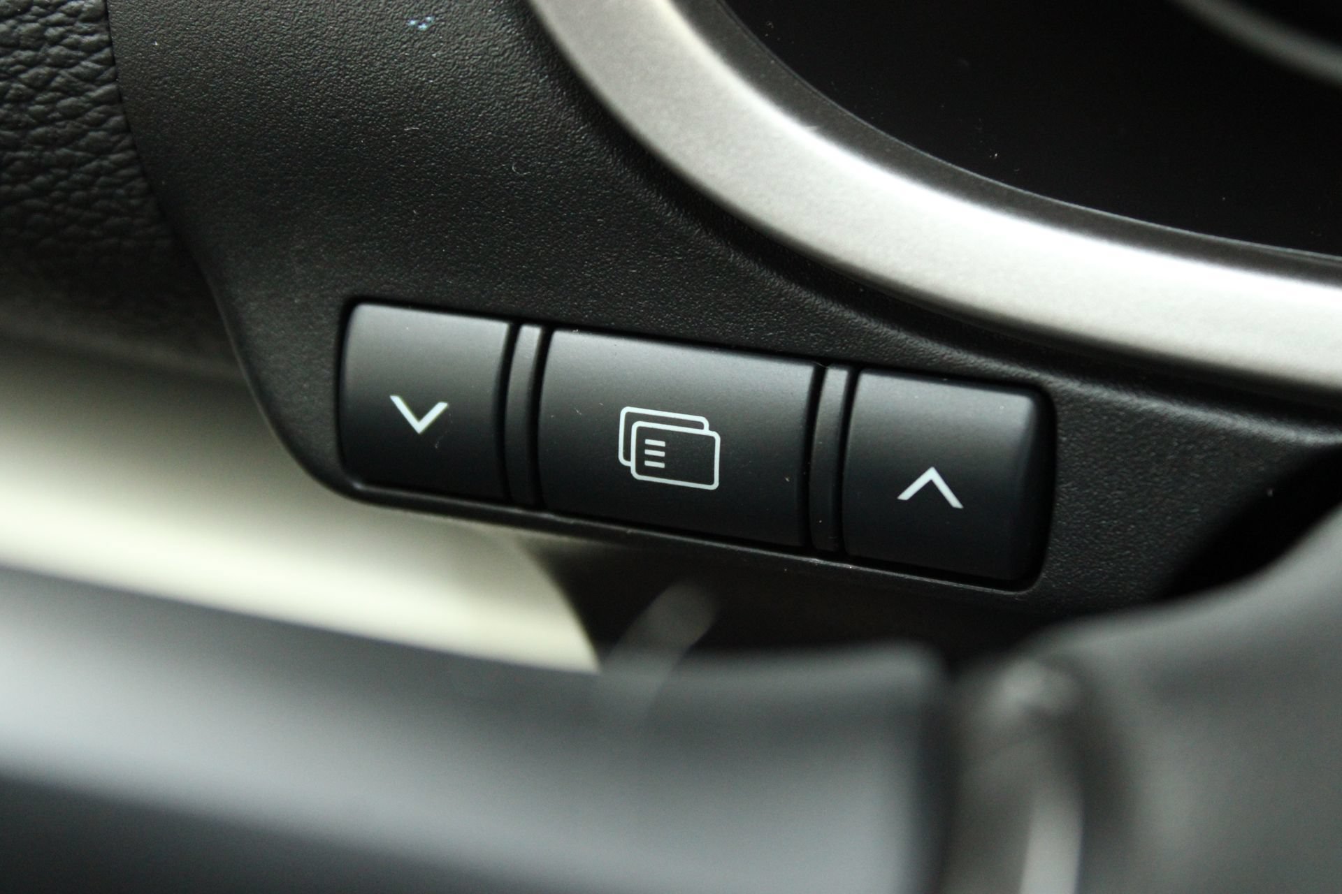 Used 2024 Mitsubishi Eclipse Cross SEL AWD/4WD image 38