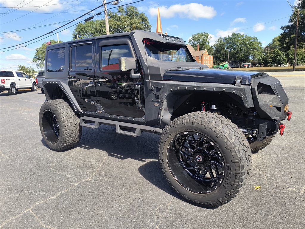Used 2018 Jeep Wrangler Unlimited Sahara image 7