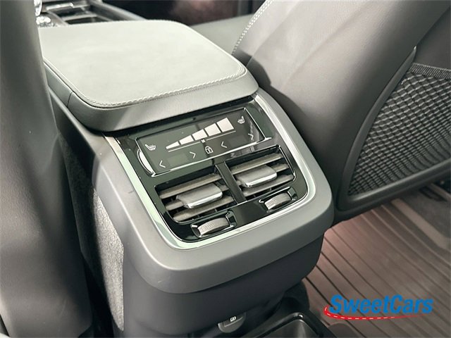 Used 2025 Volvo XC90 B6 Ultra w/ Protection Package Premier image 37