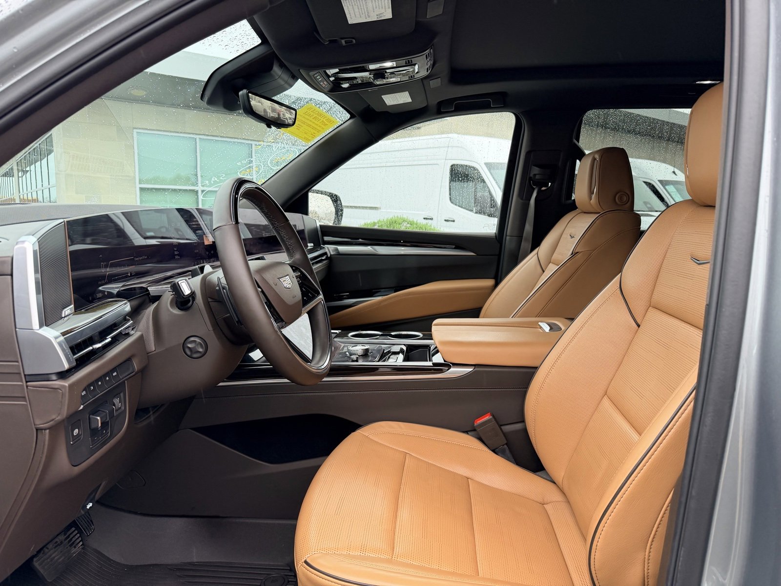 Used 2025 Cadillac Escalade Premium Luxury image 2