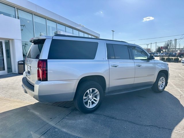 Used 2019 Chevrolet Suburban LT image 7