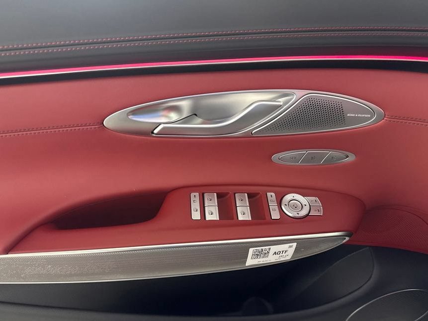 New 2027 Genesis GV70 2.5T Sport Prestige AWD/4WD image 13