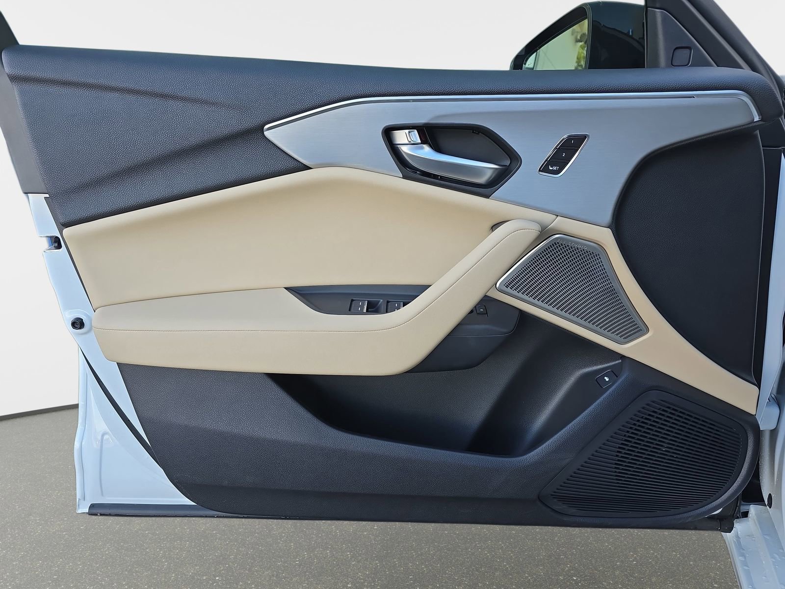 Used 2025 Acura TLX w/ Technology Package image 28