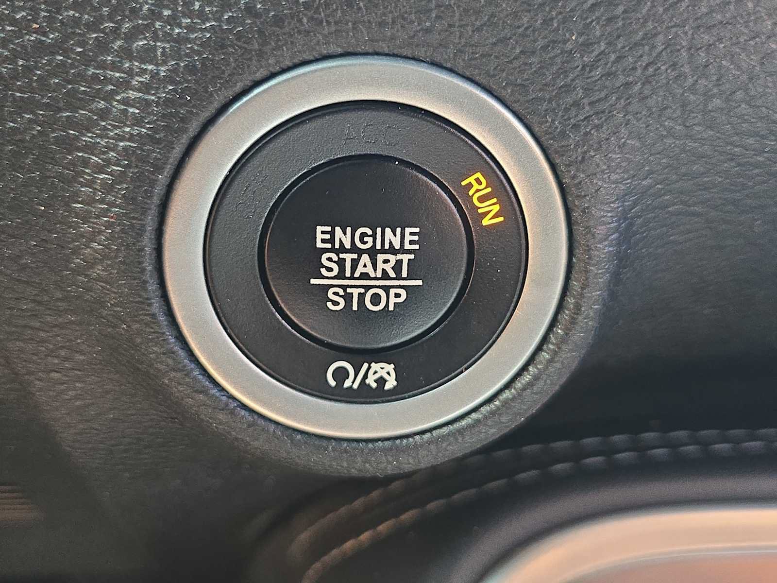 Used 2021 Dodge Challenger SXT RWD image 19