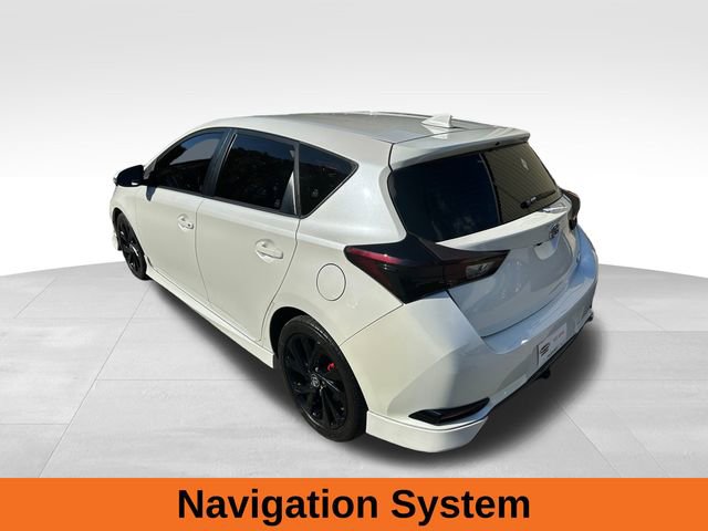 Used 2018 Toyota Corolla iM image 3