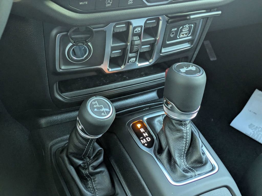 New 2026 Jeep Wrangler Unlimited Sahara AWD/4WD image 22