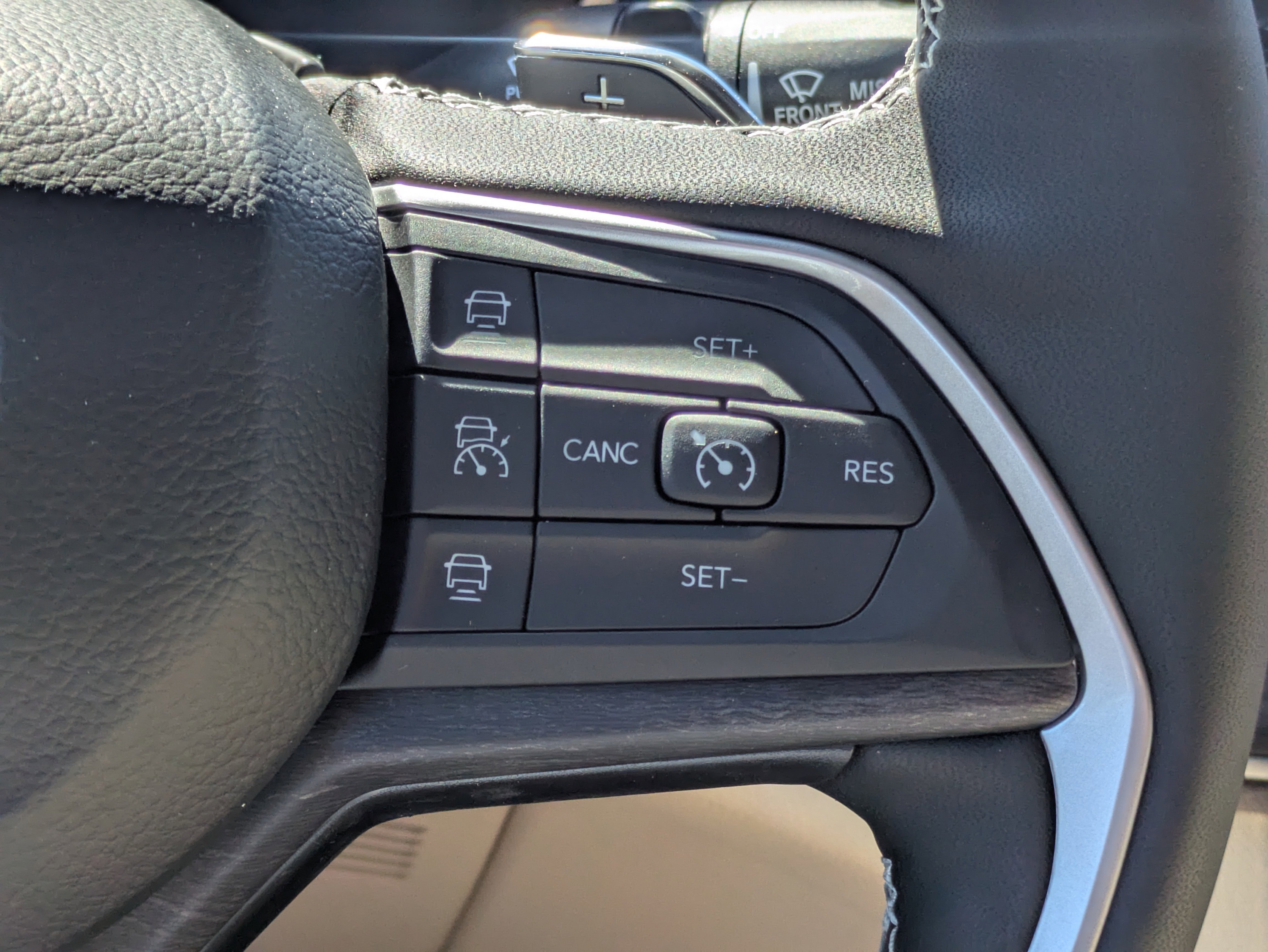 New 2025 Jeep Grand Cherokee Limited image 16