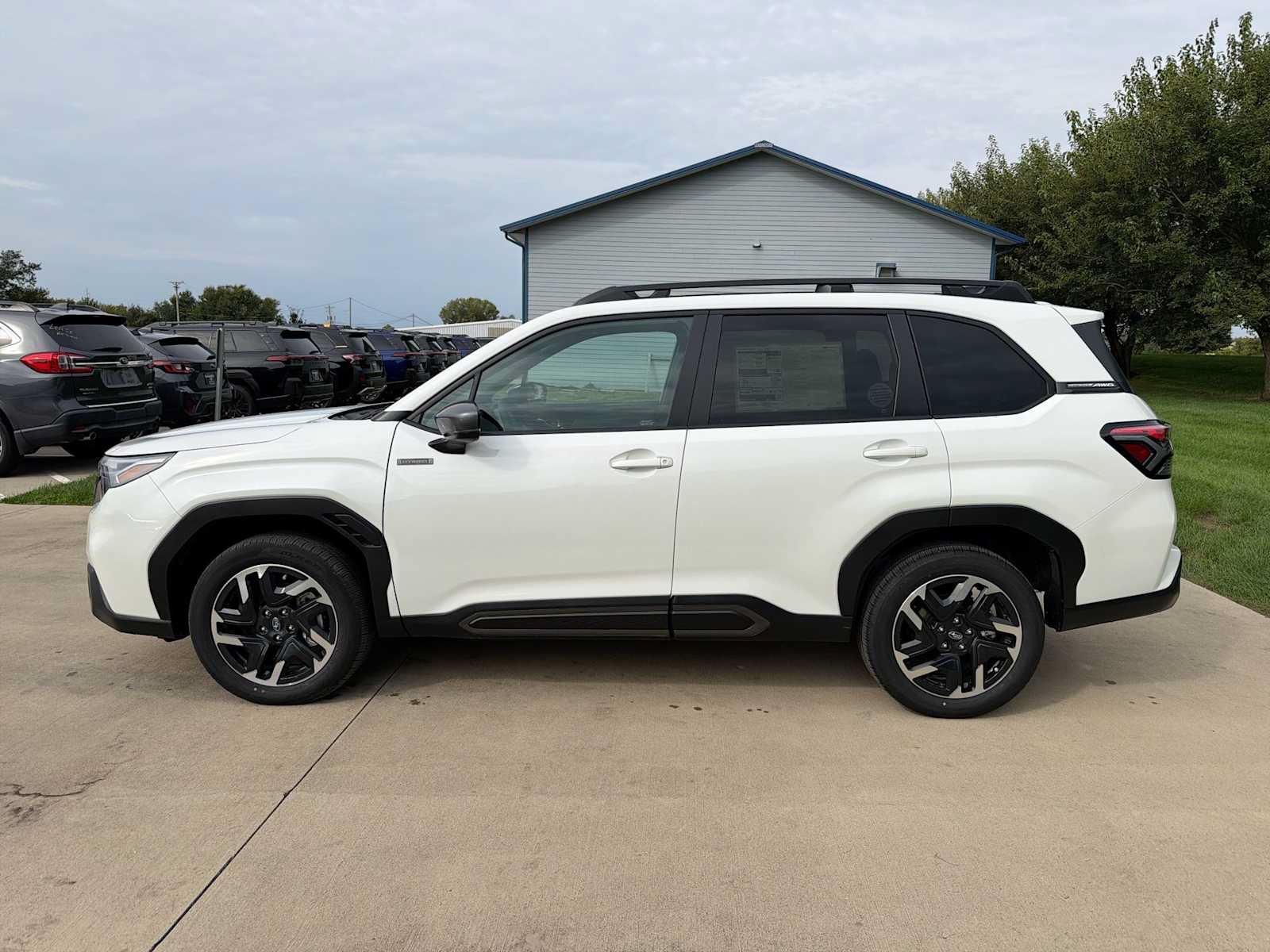 New 2026 Subaru Forester Touring AWD/4WD image 3
