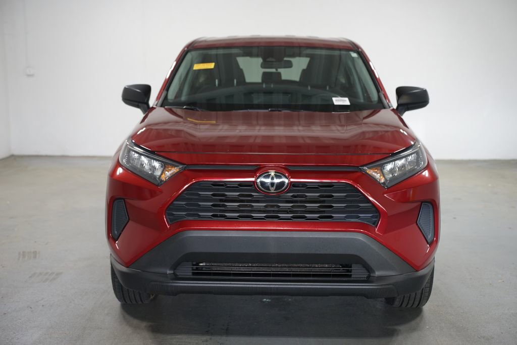 Used 2022 Toyota RAV4 LE image 2