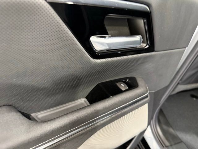 Used 2024 GMC Sierra EV Denali image 21