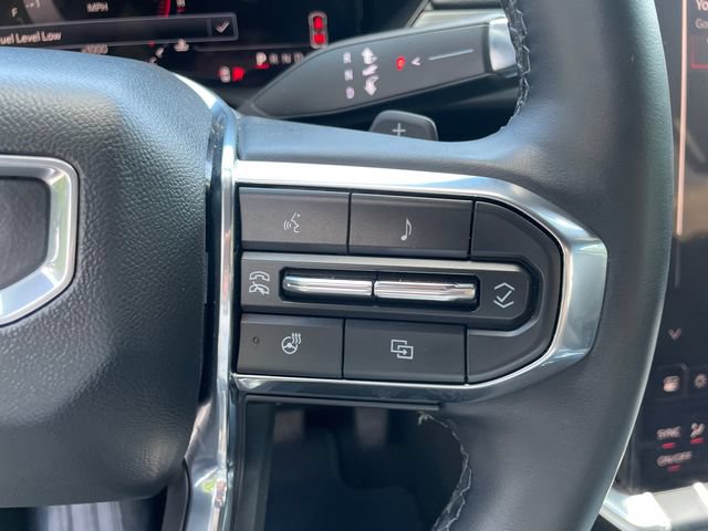 Certified 2025 GMC Acadia Elevation AWD/4WD image 32