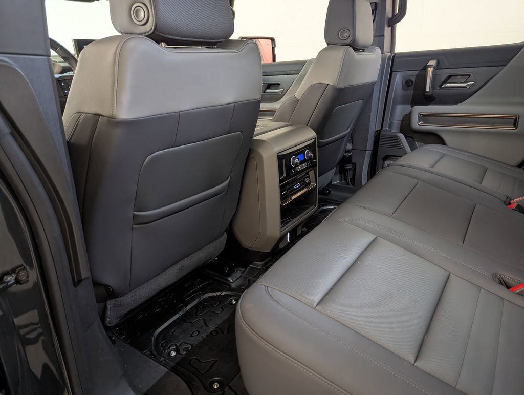 Used 2025 GMC Hummer EV 2X image 33