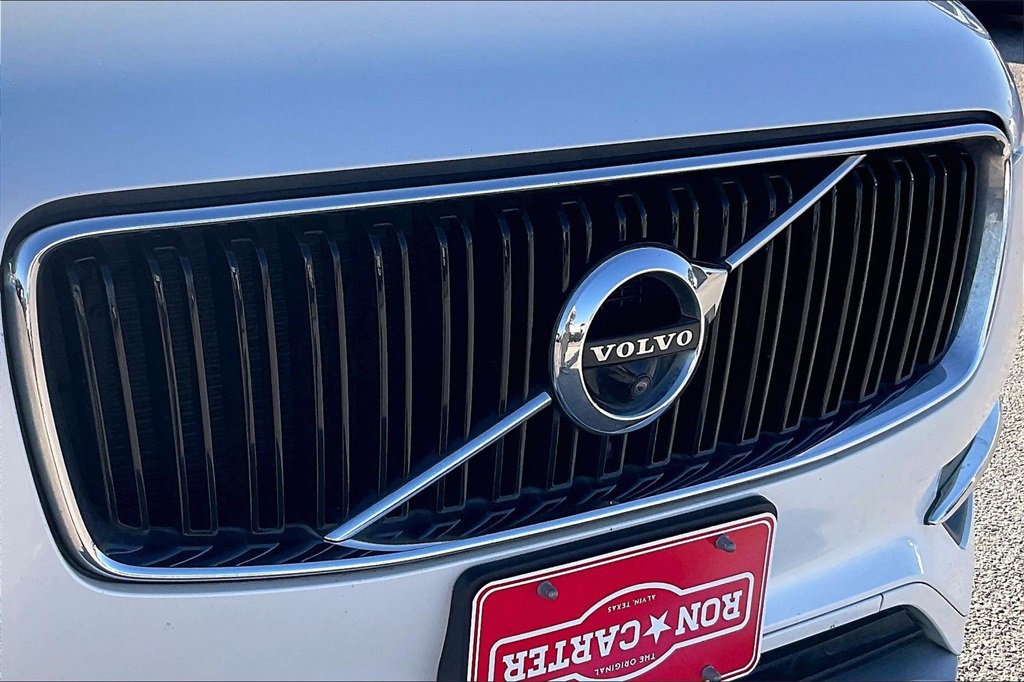 Used 2017 Volvo XC90 T6 Momentum w/ Vision Package image 34