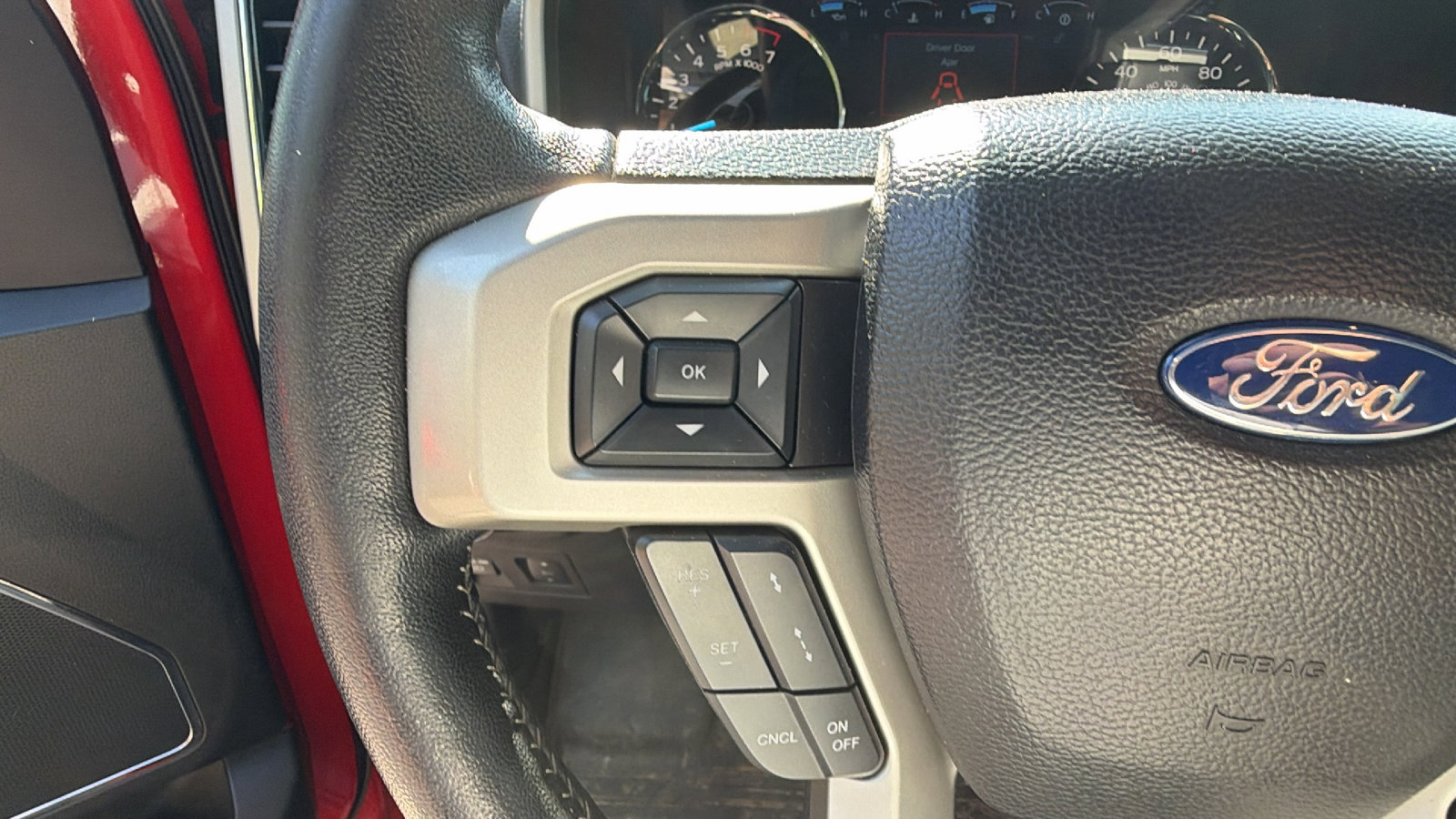 Used 2019 Ford F150 Lariat w/ Equipment Group 502A Luxury AWD/4WD image 29