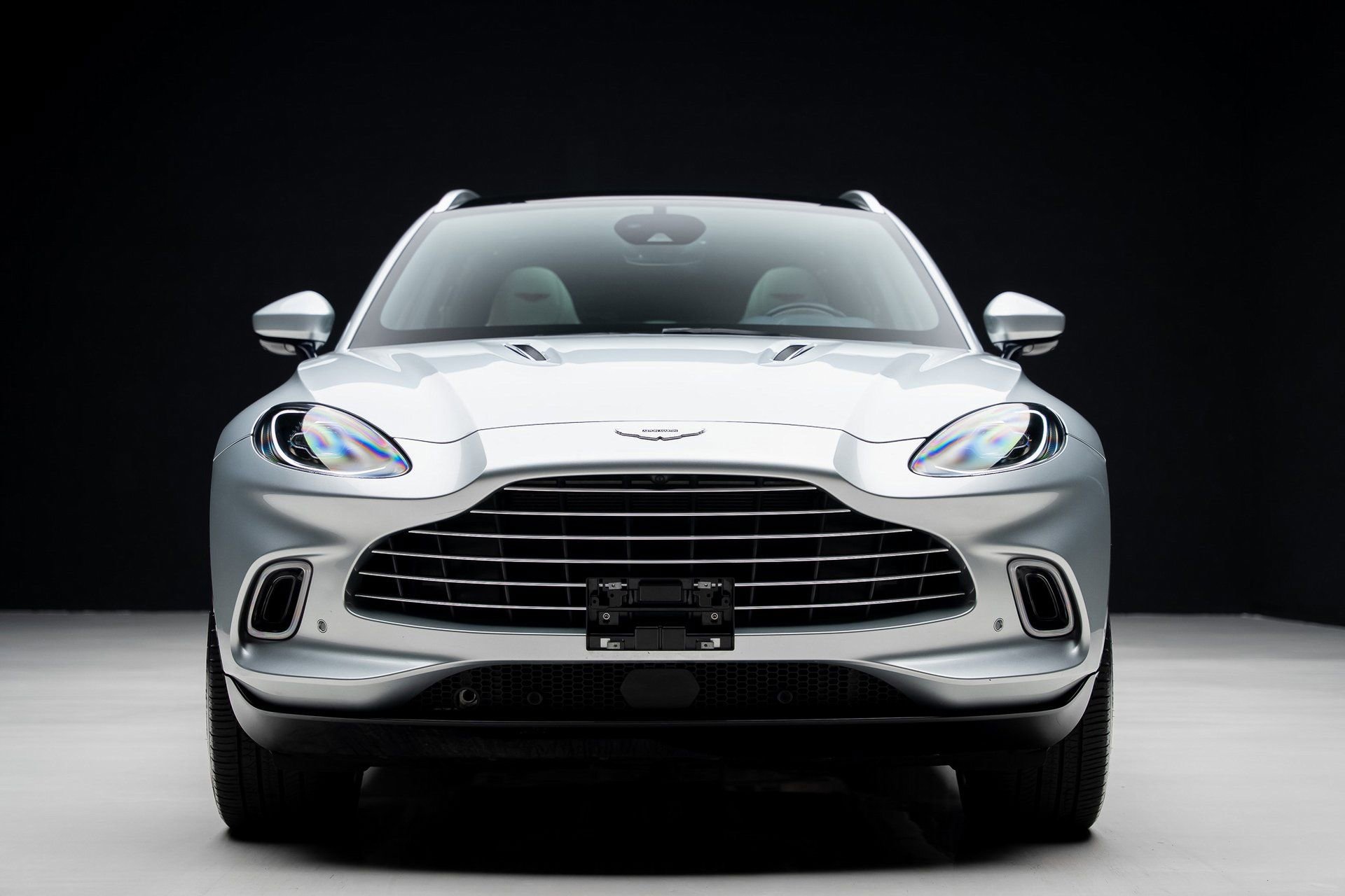 Used 2022 Aston Martin DBX image 7