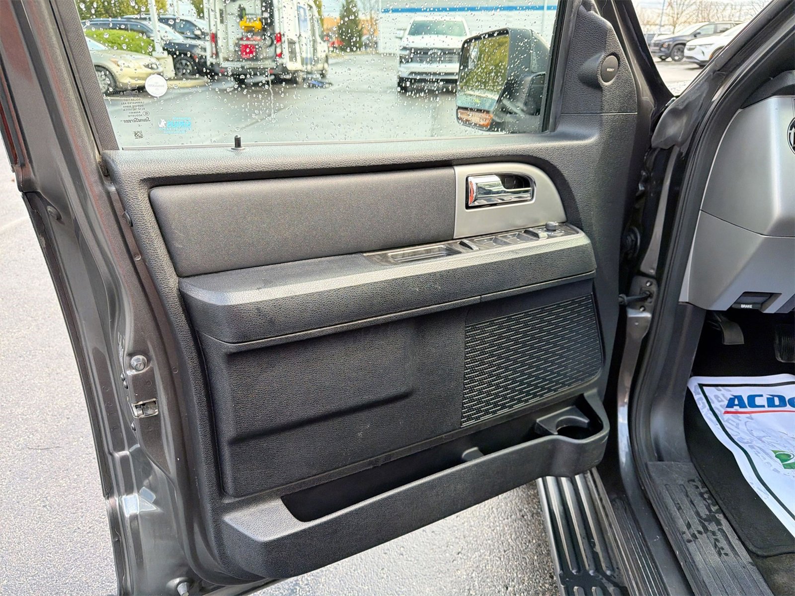 Used 2017 Ford Expedition Limited image 20