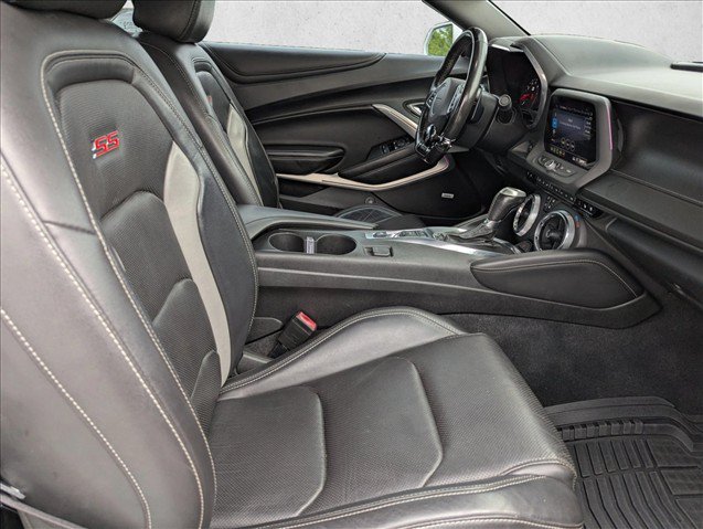 Used 2019 Chevrolet Camaro SS RWD image 27