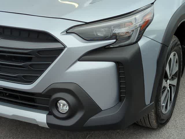 Certified 2025 Subaru Outback Premium AWD/4WD image 10