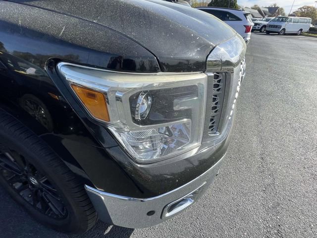Used 2017 Nissan Titan SL image 14