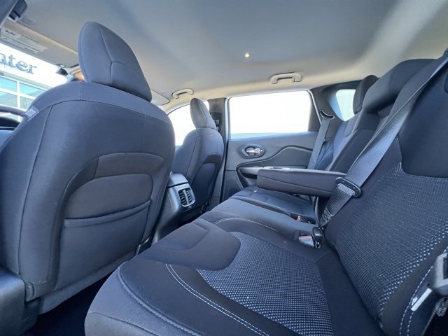 Used 2021 Jeep Cherokee Latitude image 28